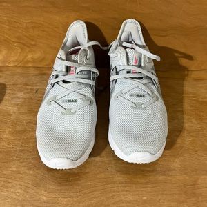 Nike Air Max Tennis Shoes